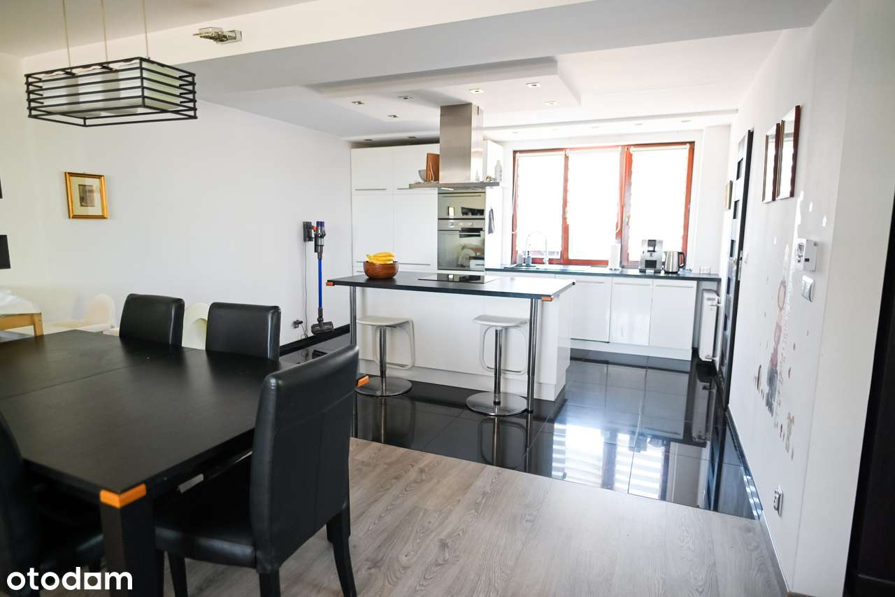 Nieruchomość z potencjałem inwestycyjnym - dom, hale, 1,42 ha ziemi-8