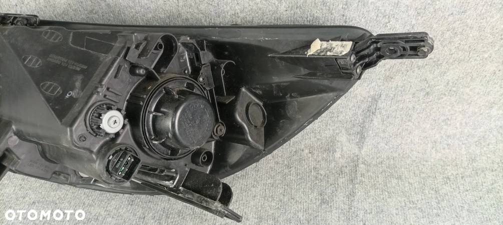 REFLEKTOR LAMPA PRZEDNIA PRAWA - KIA RIO III SEDAN ZWYKŁA 2011-2016 - 12