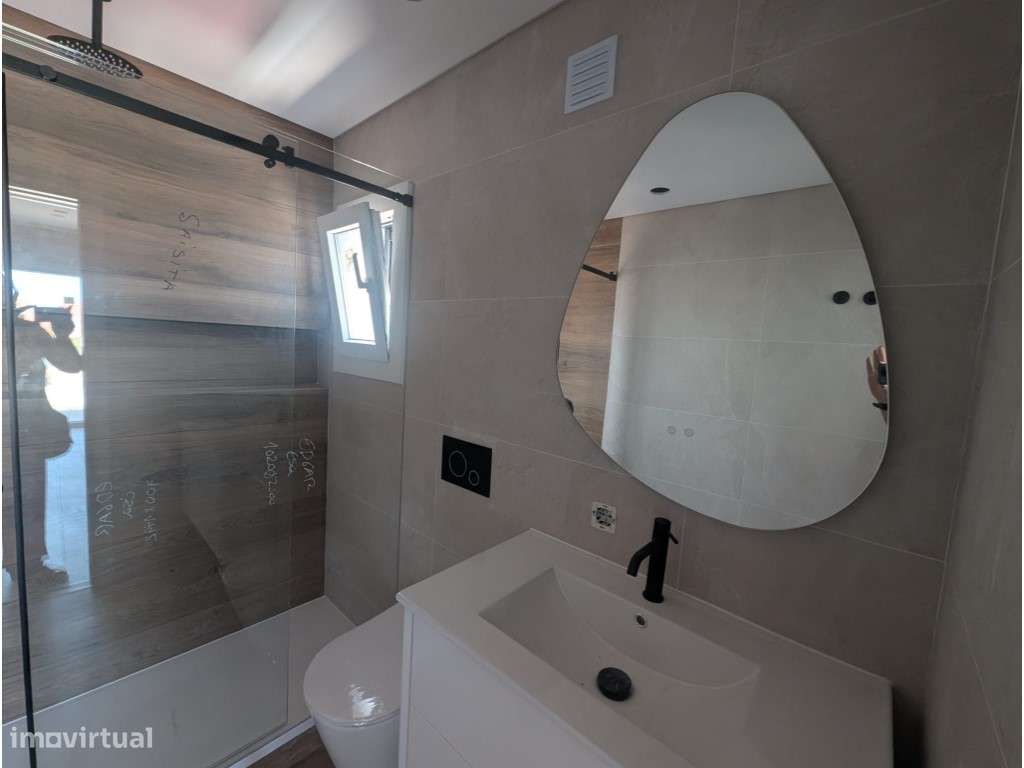 Moradia T3 com 2 suites em Quinta das Laranjeiras Fernão Ferro-11