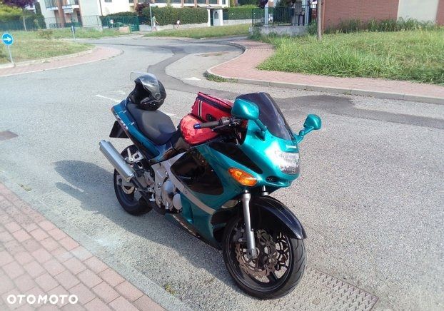 KAWASAKI ZZR 600 NA CZĘŚCI półka siedzenie zacisk dźwignia kierownica  zbiornik tłumik licznik - 1