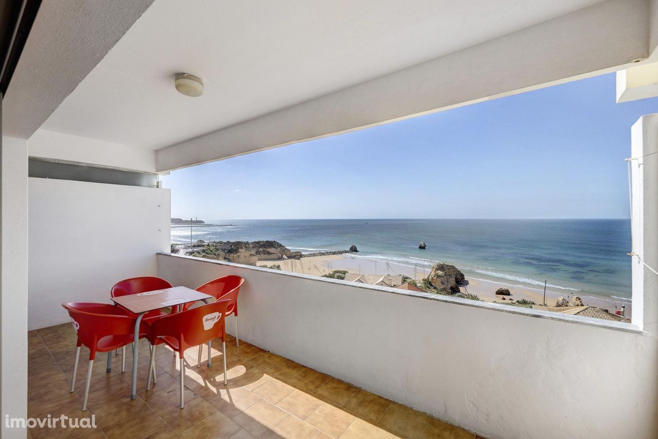 Apartamento com Espetacular Vista Mar - 1ª linha da Praia da Rocha