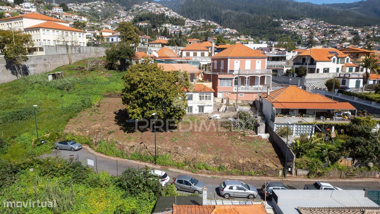 Moradia T2 Geminada em Ruína - Funchal, Ilha da Madeira - Grande imagem: 2/29