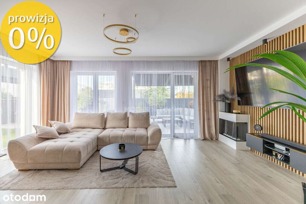 Atrakcyjny Dom Wolnostojący na Zamkniętym Osiedlu-0