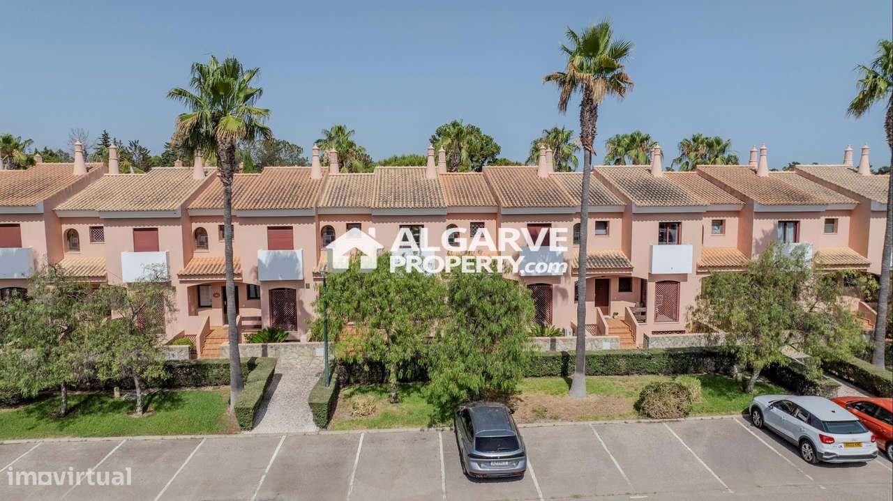Moradia V4 junto ao Campo de Golfe da Vila Sol, Algarve-6