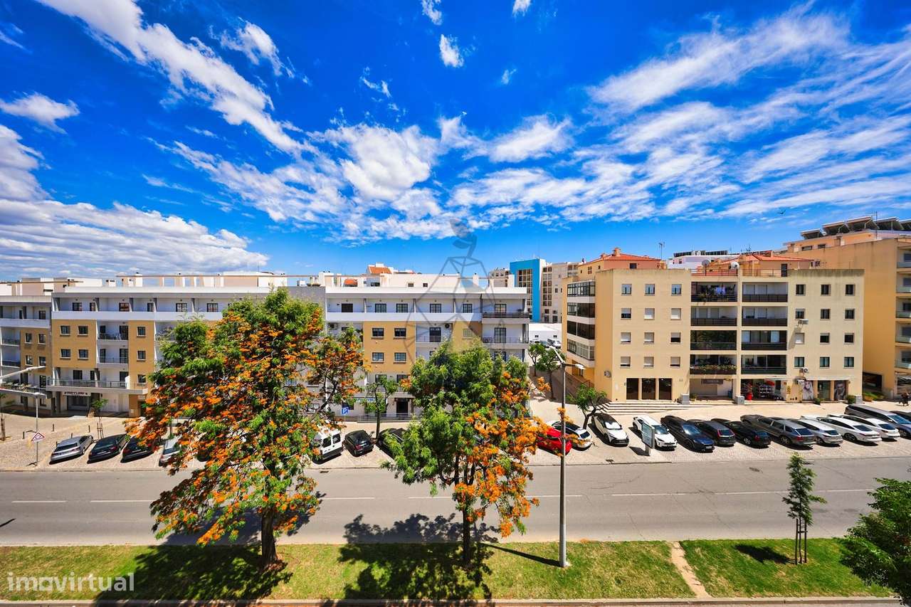 Apartamento T1+3 com Vista Mar do terraço em Quarteira-23