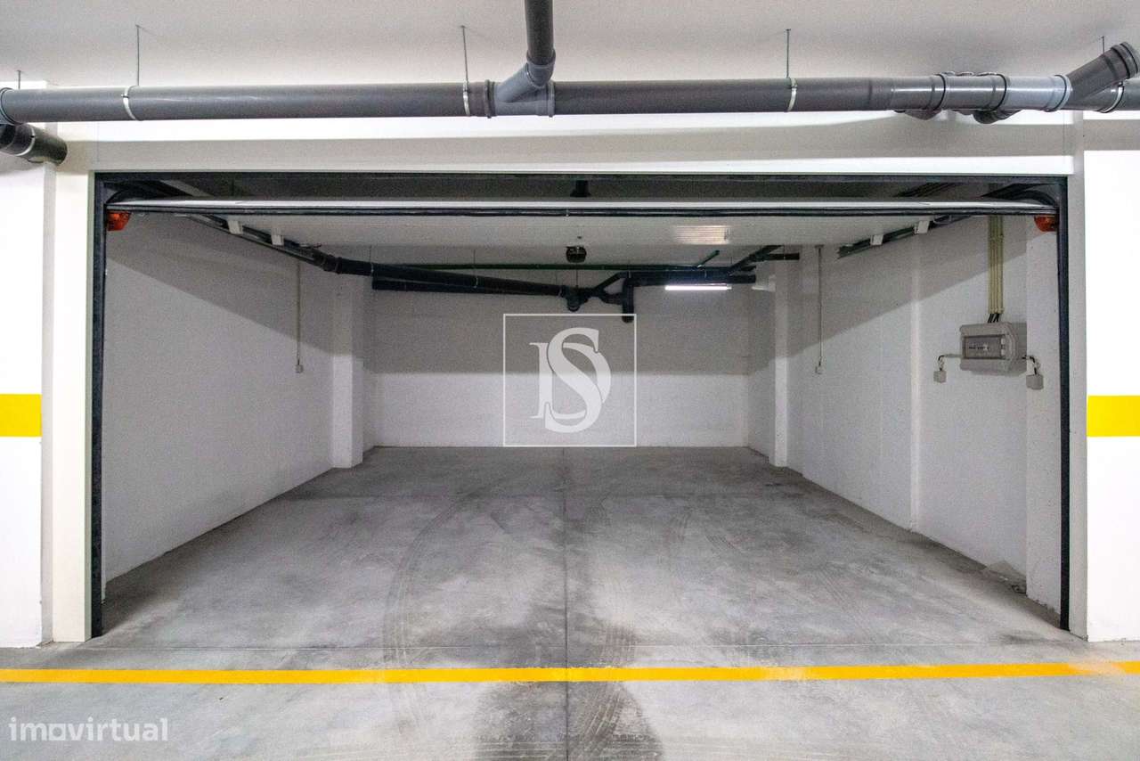 T2 NOVO c/ 139 m², Cozinha Equipada e Garagem Fechada p/ 2 Carros-18