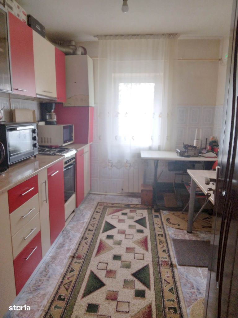 Apartament 2 camere zona Capat 1 /RVG , etaj 3