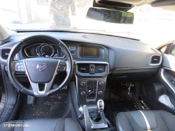 Volvo V40 1.6 D2 (114cv) de 2012 - Peças Usadas (8153) - 7