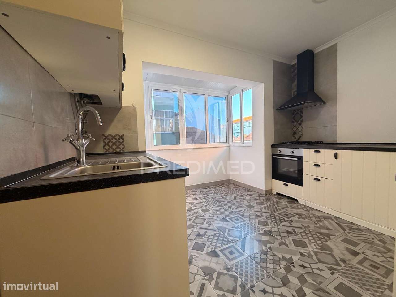 T2 Remodelado na cova da Piedade - Grande imagem: 4/40