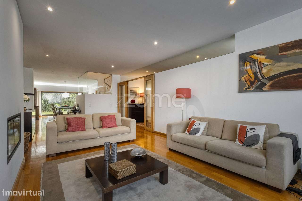 Moradia T4 com 4 suítes, na Rua Gomes Teixeira, Matosinhos-11