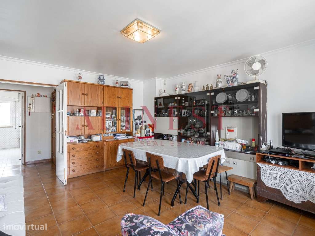 Projeto de Vida ou Investimento T3 para Renovar nos Checlos - Grande imagem: 4/20