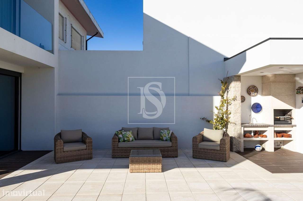 Moradia T4 de Alto Padrão à Venda – Agudela, Perafita-42