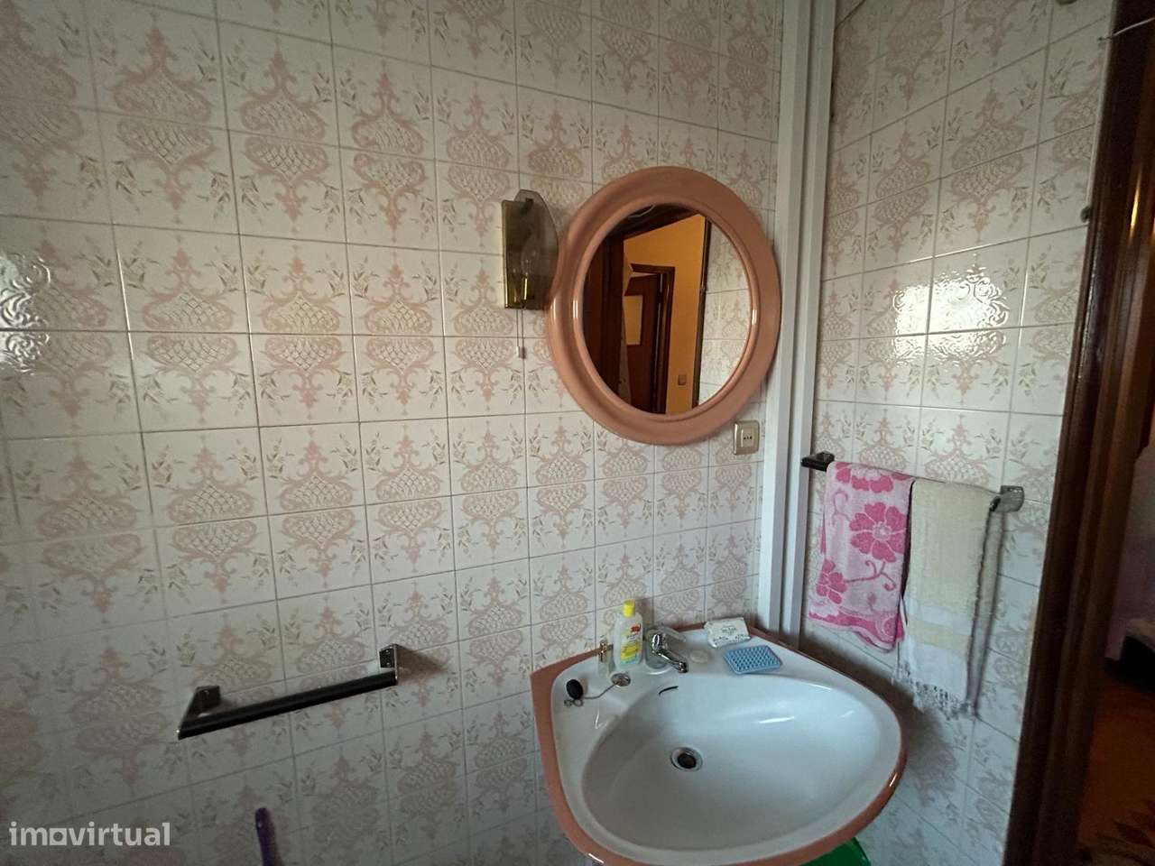 Moradia T5 com 3 frentes Rio Tinto-17