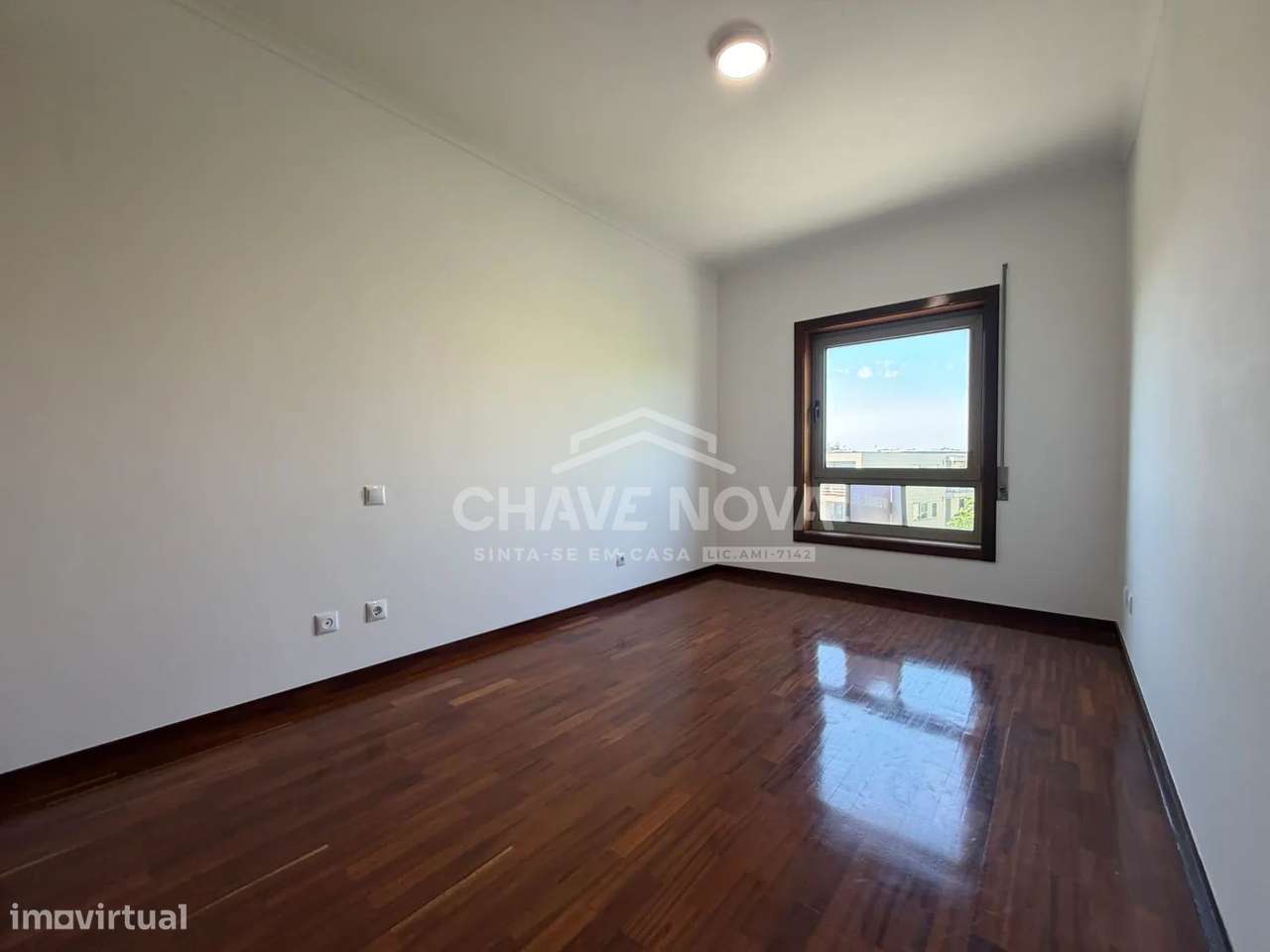 Apartamento T2 em Mafamude | Junto à Nova Linha do Metro Rubi-14