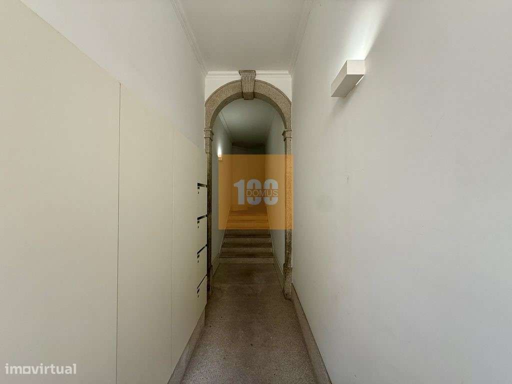 T0+1 junto à Praça Carlos Alberto - Grande imagem: 2/25