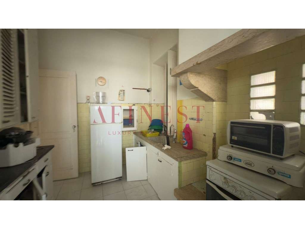 MORADIA T8 EM SÃO PEDRO DO ESTORIL - Grande imagem: 4/21