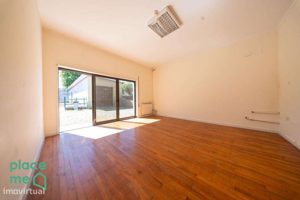 Moradia Individual com mais de 900m2 em Palmeira, Braga-48