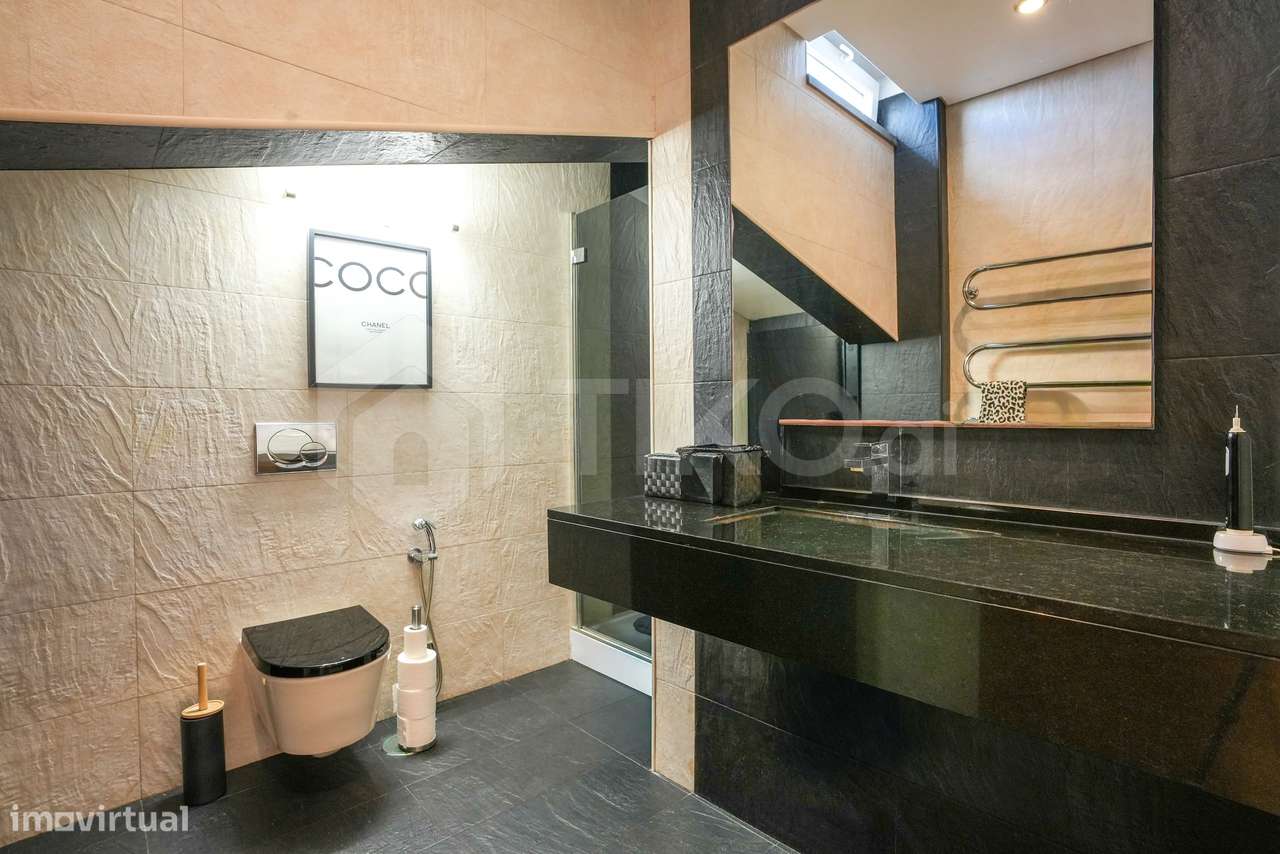MORADIA T3 COM PISCINA, CONSTRUÇÃO ANTISSÍSMICA, ISOLAMENTO PREMIUM E-14