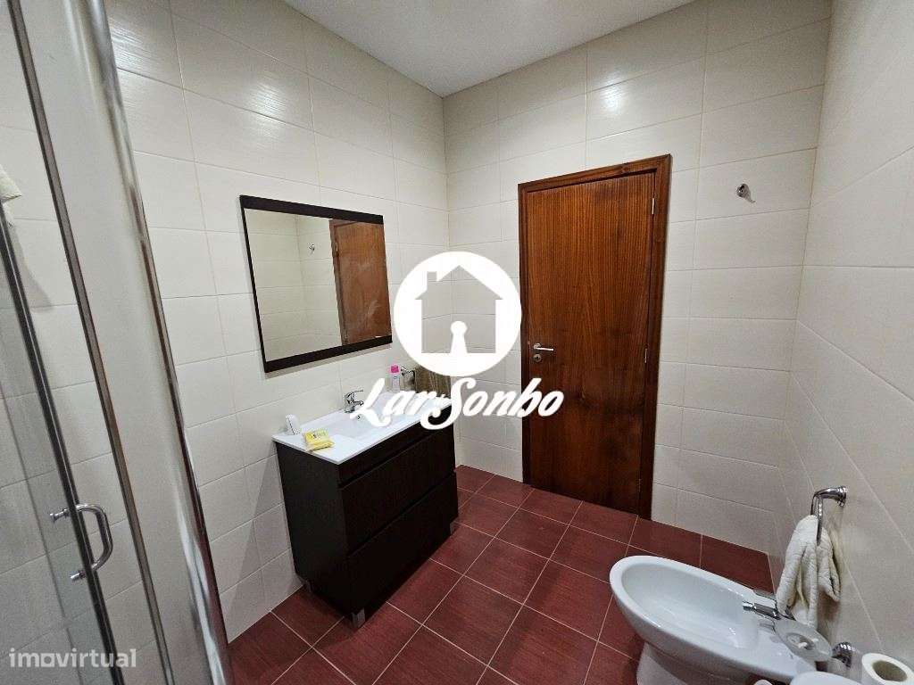Quinta T4 em Rio Meão com 7500m2-17