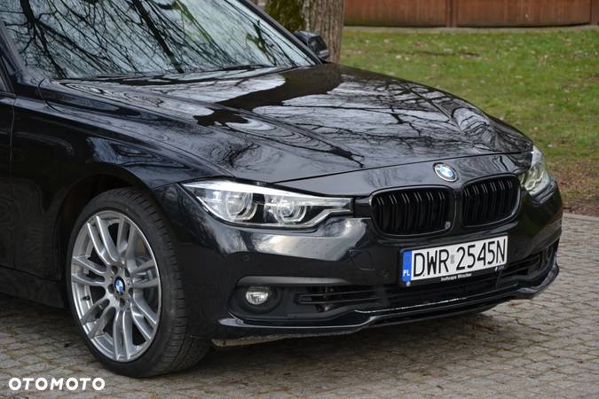 BMW Seria 3 330i GPF Luxury Line Purity - 4