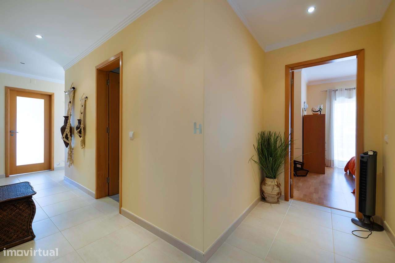 Vende-se Penthouse T3 na Praia da Rocha – localização privilegiada-14