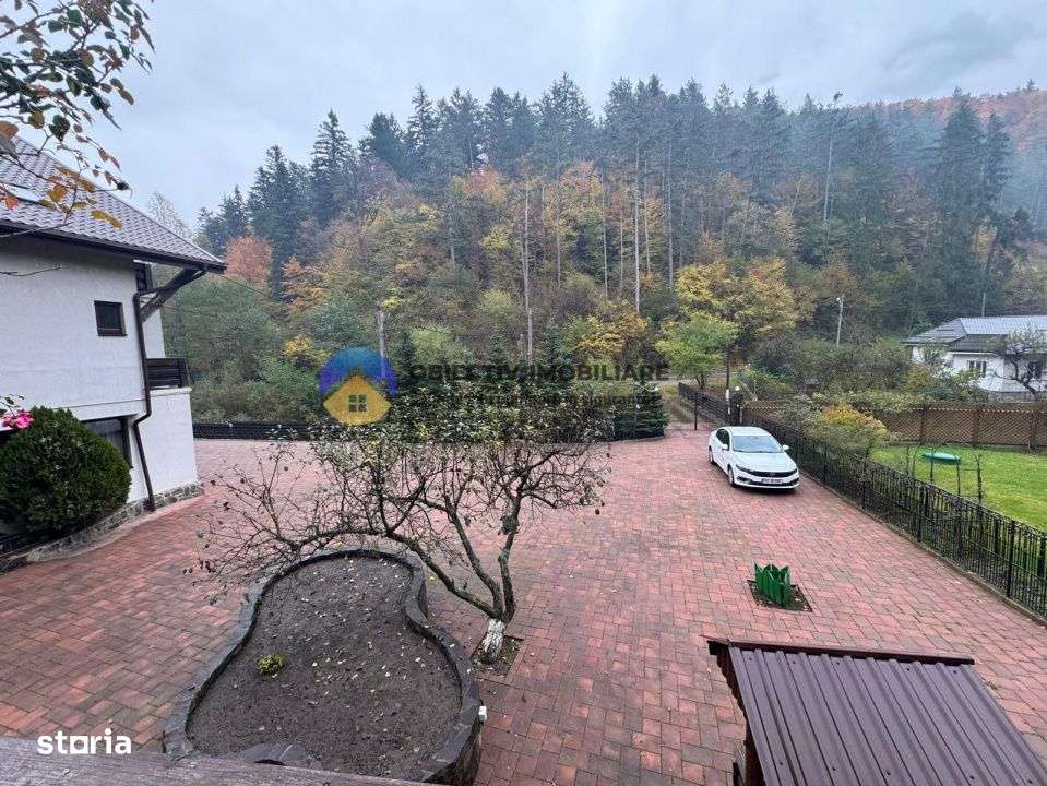 Casa cu posibilitate transformare in pensiune si teren de vanzare Piat-3