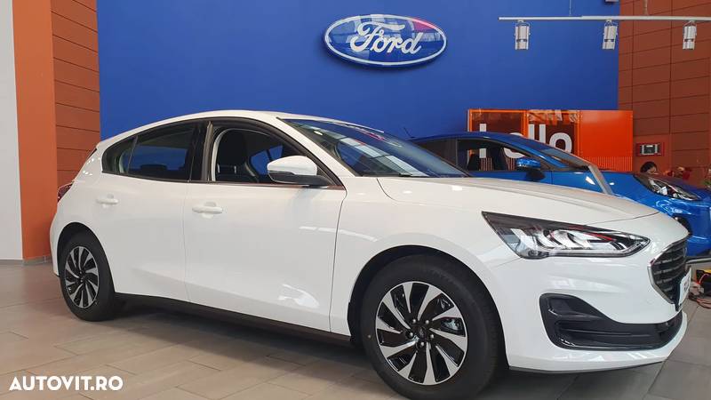 Ford Focus 1.0 EcoBoost Hybrid TITANIUM - 1