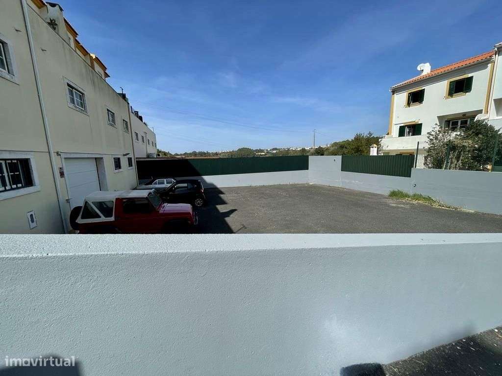 Armazém em Mafra bem localizado-6