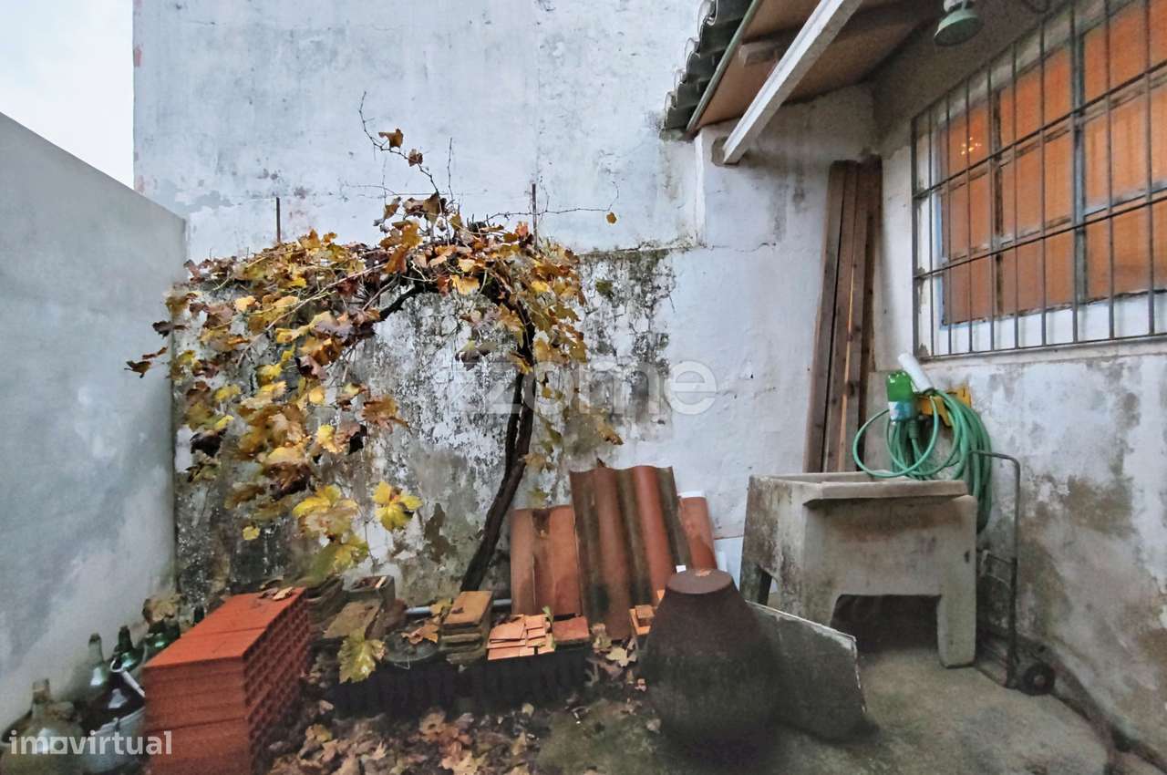 Moradia V2 no centro de São Marcos da Serra-30