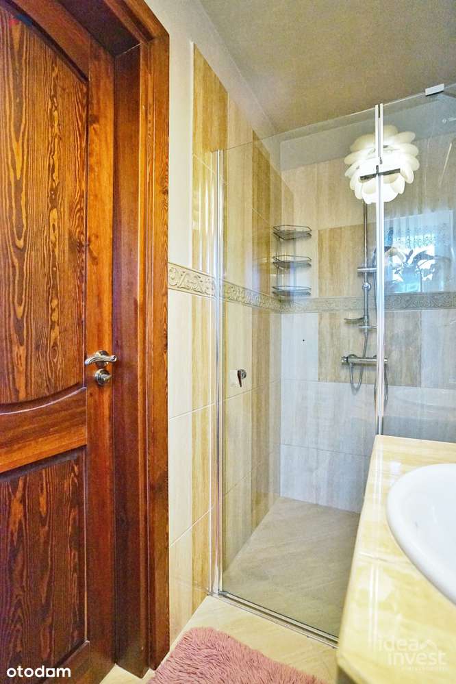 Duży dom z pięknym ogrodem w urokliwej wsi-18