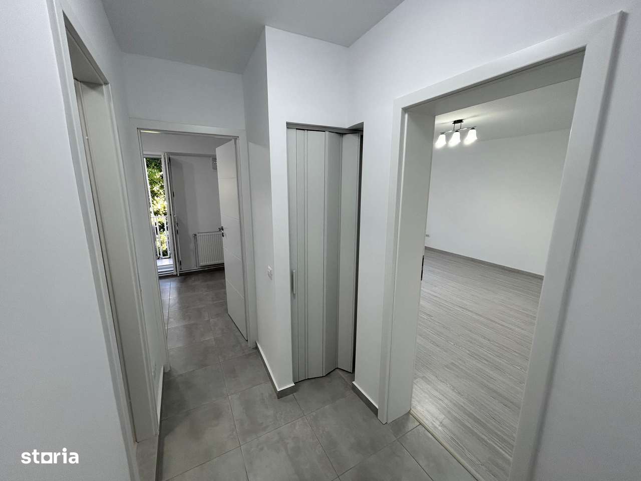 Garsonieră decomandată, renovată integral – 3 min metrou Piața Muncii - Imagine principală: 3/7