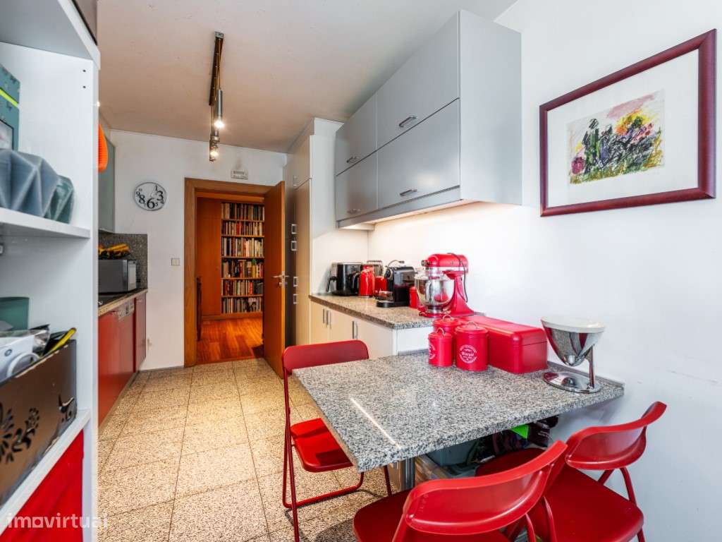 Duplex T3 inserido em condomínio fechado de luxo-28