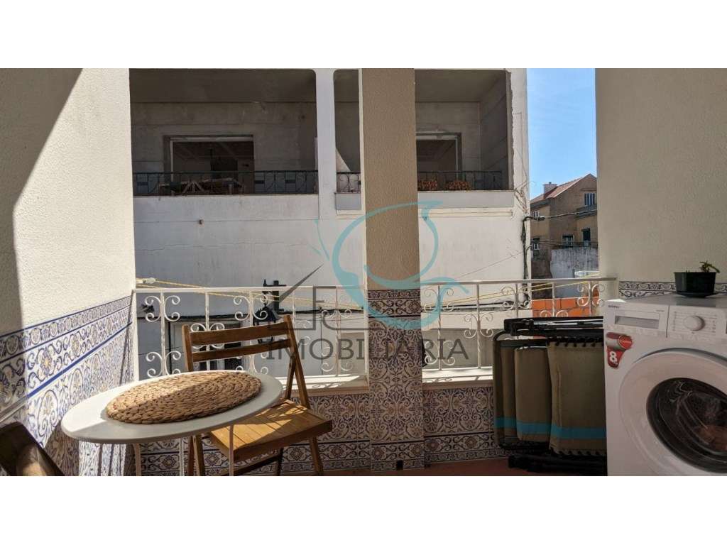 Prédio Urbano com garagem em Palmela-9