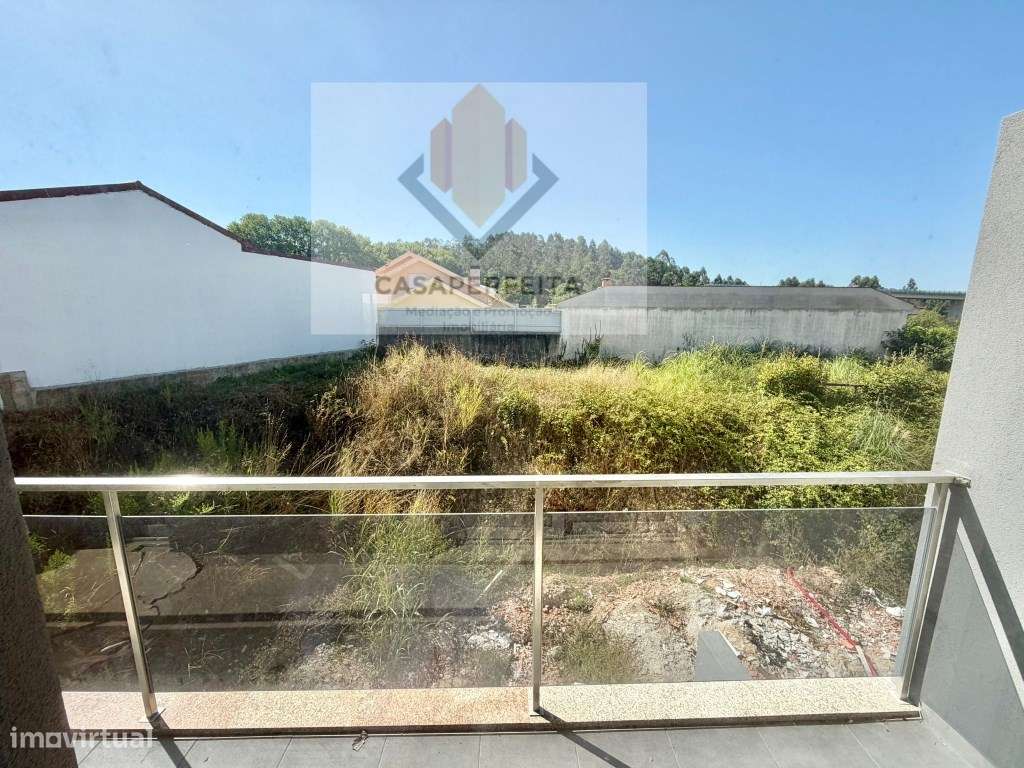 Apartamento T3 NOVO de 2 Frentes com 156m2, Varanda e 2 Lugares de ...-13