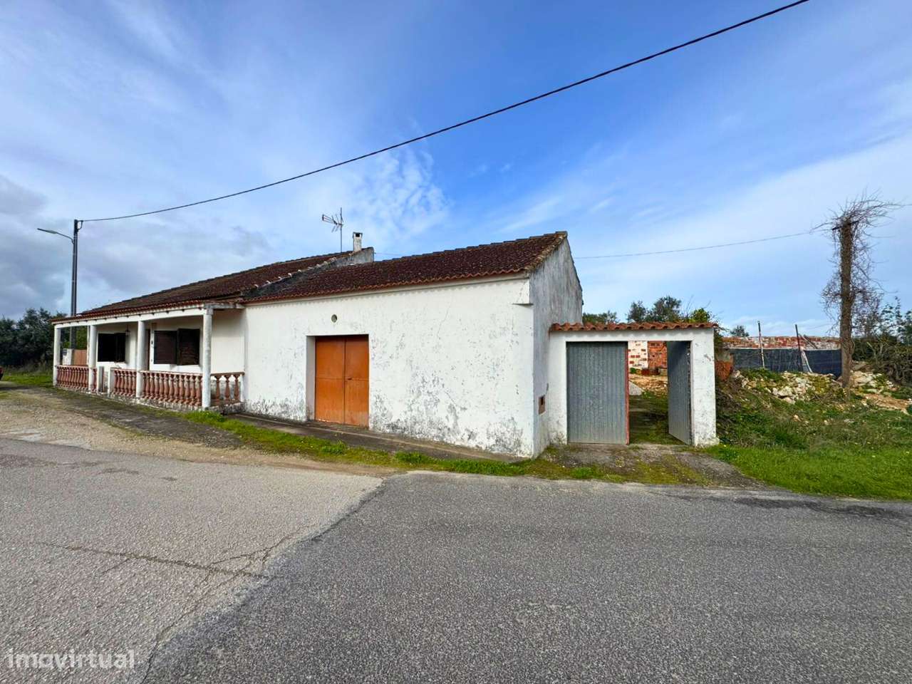 Conjunto de 2 Moradias com 181m2 - Grande imagem: 2/28