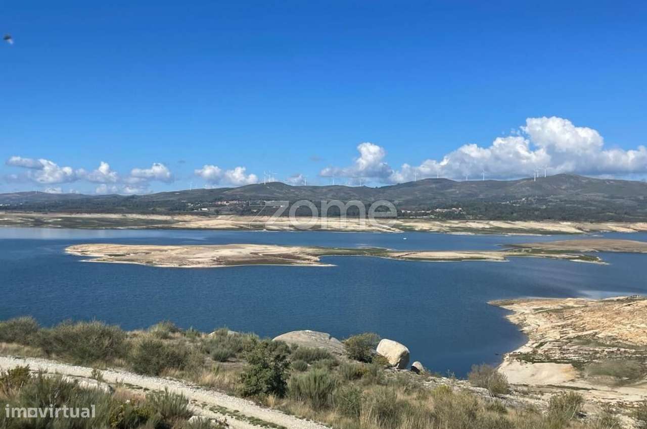 Quinta em Montalegre (cinco quartos e duas caas de banho-29