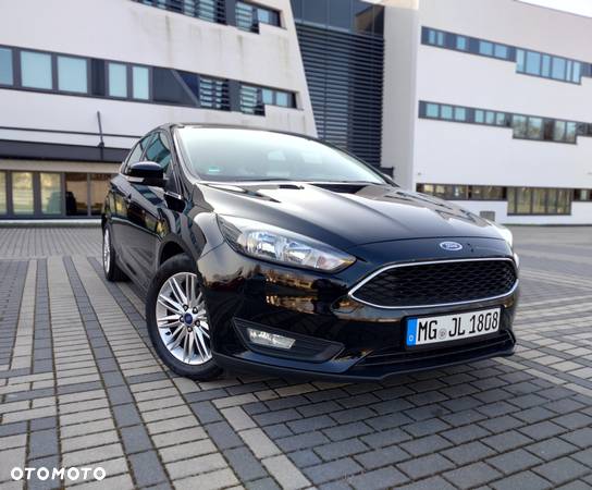 Ford Focus 1.0 EcoBoost Start-Stopp-System Titanium - 2