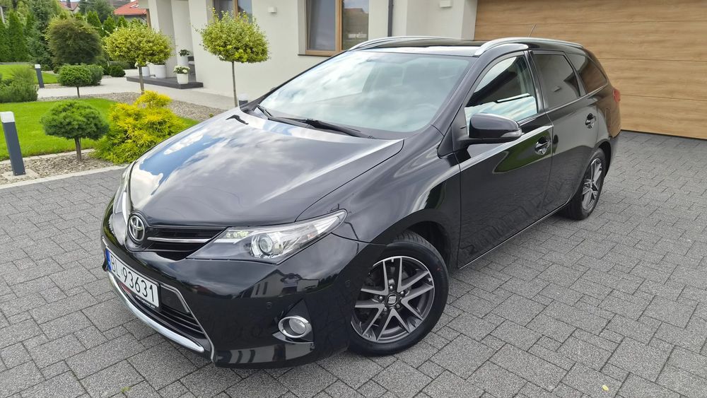 Toyota Auris II (2012-) 1.6 Valvematic Edition 2015