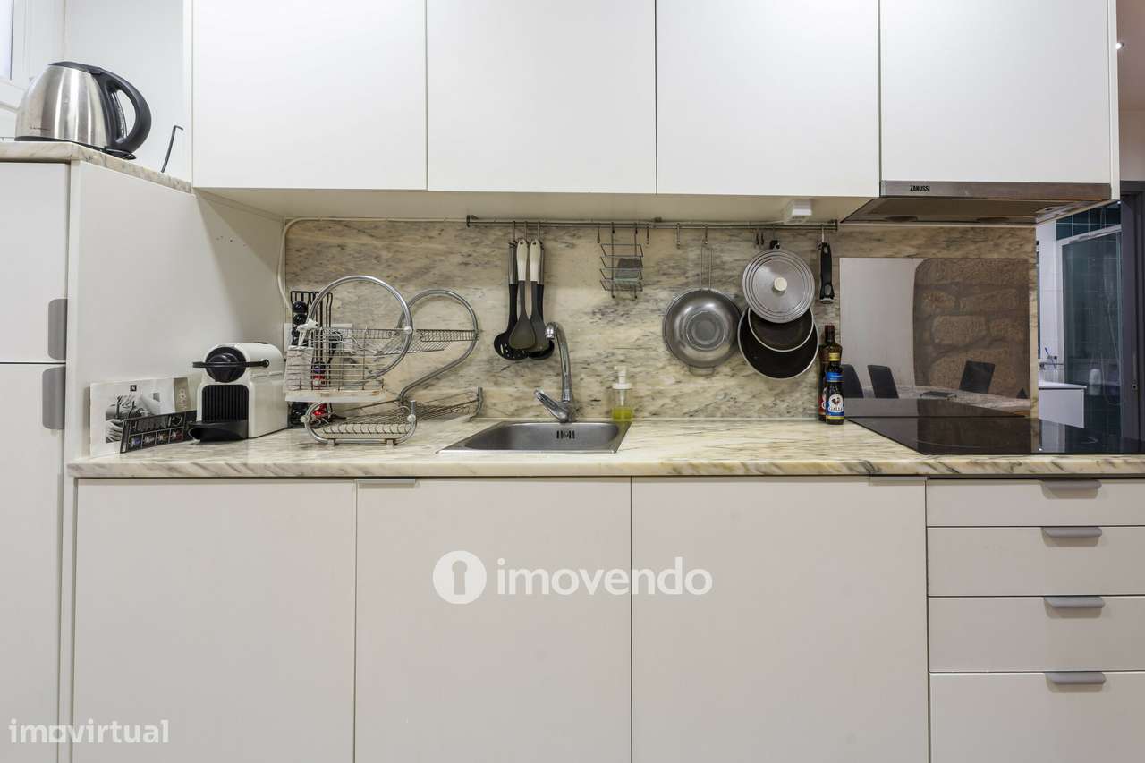 Apartamento T2 totalmente remodelado, no centro do Porto - Grande imagem: 4/24