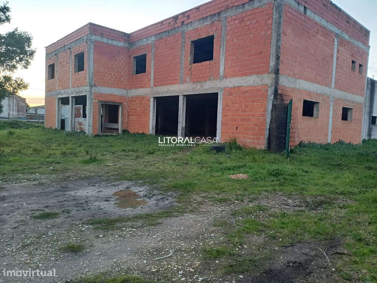 Terreno com projeto aprovado - Grande imagem: 3/8