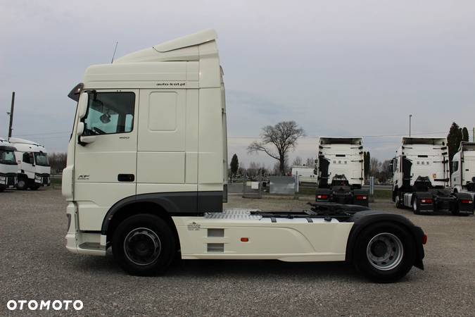 DAF XF 106.460 /LODÓWKA /PEŁNY SPOILER / OPONY 90% /**SERWIS FR **/ IDEALNY STAN / - 4