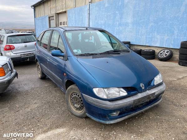 Dezmembrez piese Renault Scenic - 2