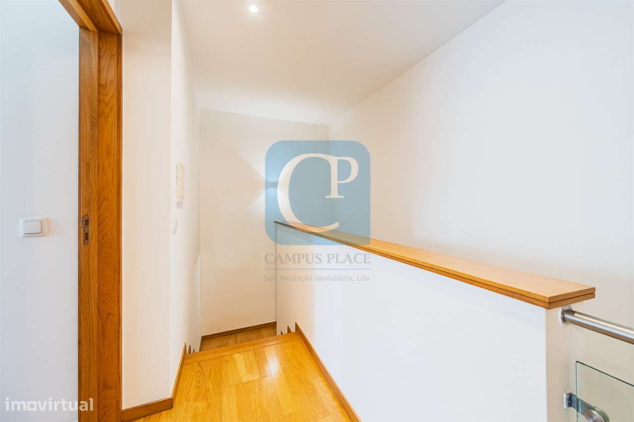 Apartamento T2 duplex no centro de Valongo-18