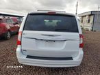 Chrysler Town & Country - 3