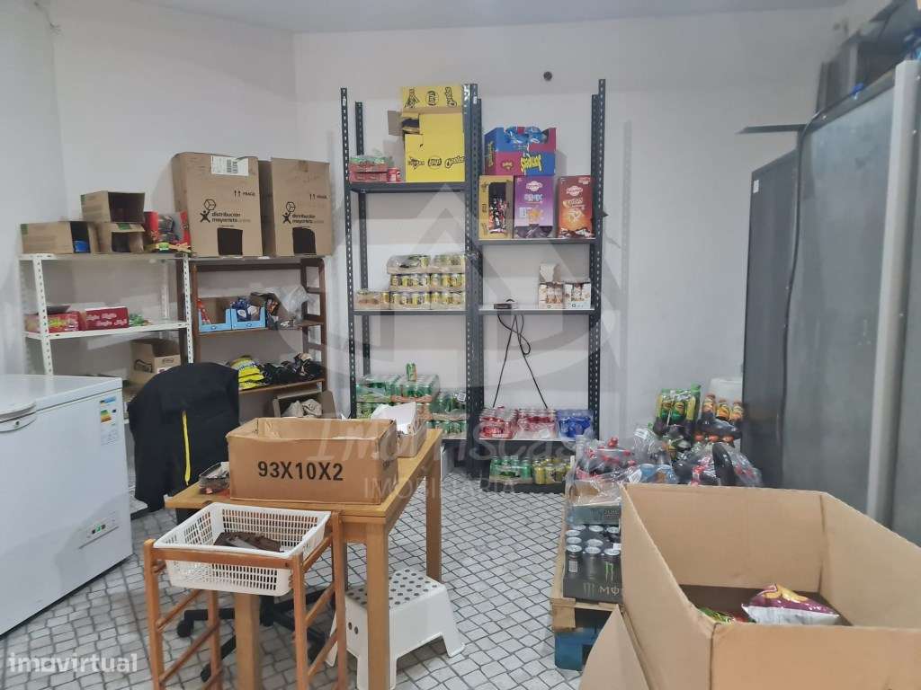 Loja de vending automático com 48 m², para trespasse na Póvoa de Sa... - Grande imagem: 4/13