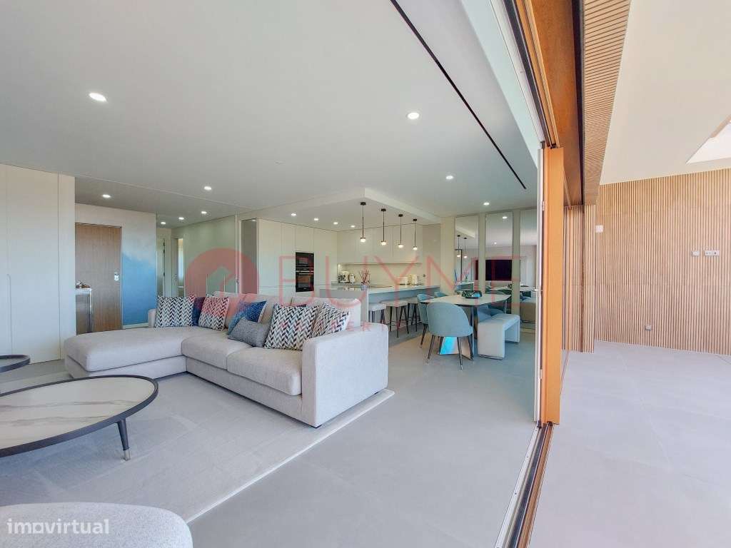 Apartamento T2 Luminoso com Vista Mar em Quarteira-8
