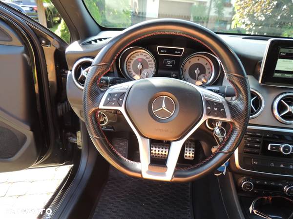 Mercedes-Benz GLA 220 CDI 4Matic 7G-DCT AMG Line - 13