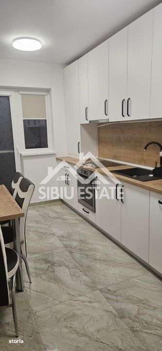 Apartament de inchiriat cu  3 camere,balcon, loc de parcarare, mobilat - Imagine principală: 4/10