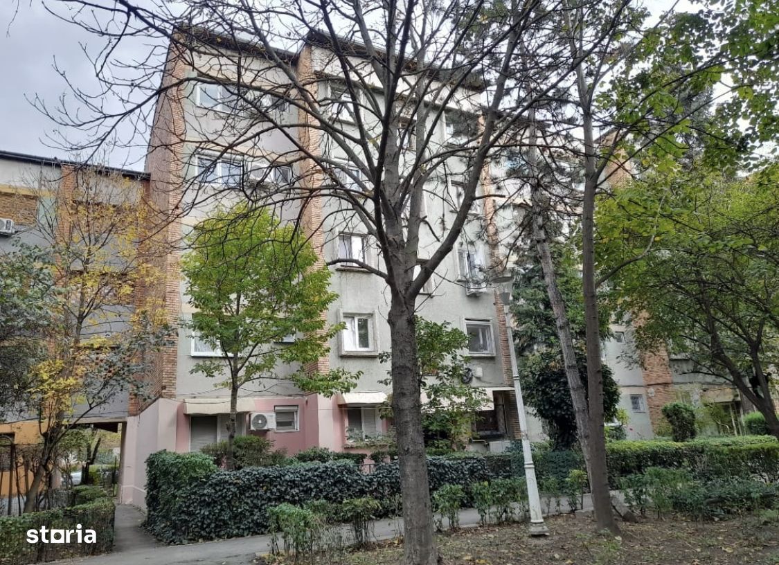 Vând apartament 3 camere decomandat 1 Mai insula Craiova 75000 euro