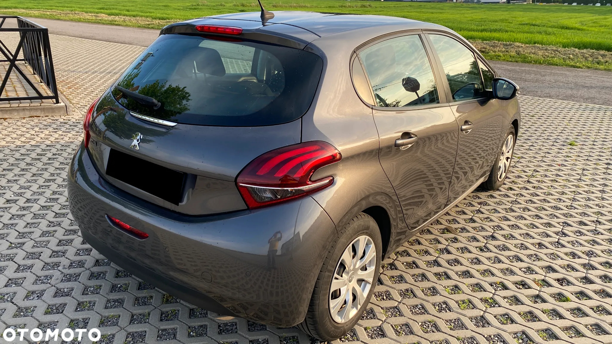 Peugeot 208 1.2 PureTech Active - 7